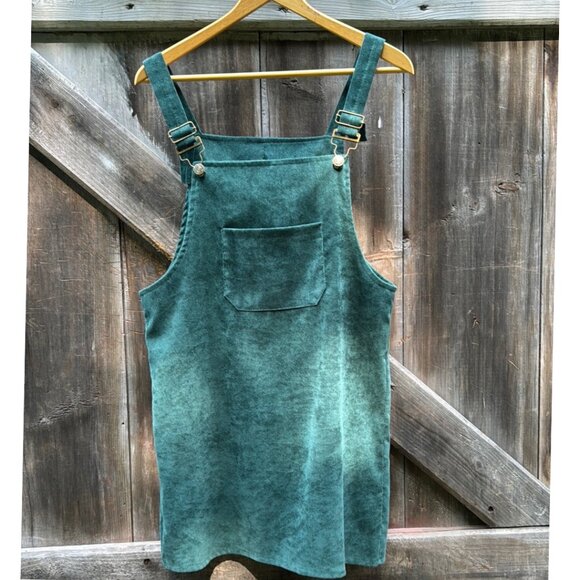 Hengseng Jeans Dresses & Skirts - Hengseng Jeans Green Corduroy Overall Jumper Dress Pockets Junior's Size Medium